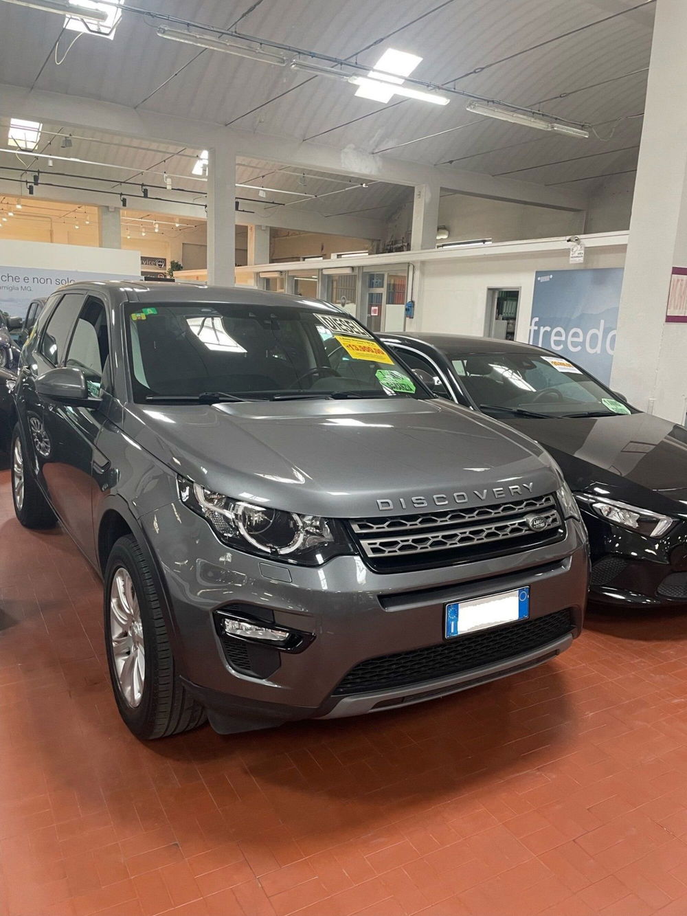 Land Rover Discovery Sport usata a Lucca (3)