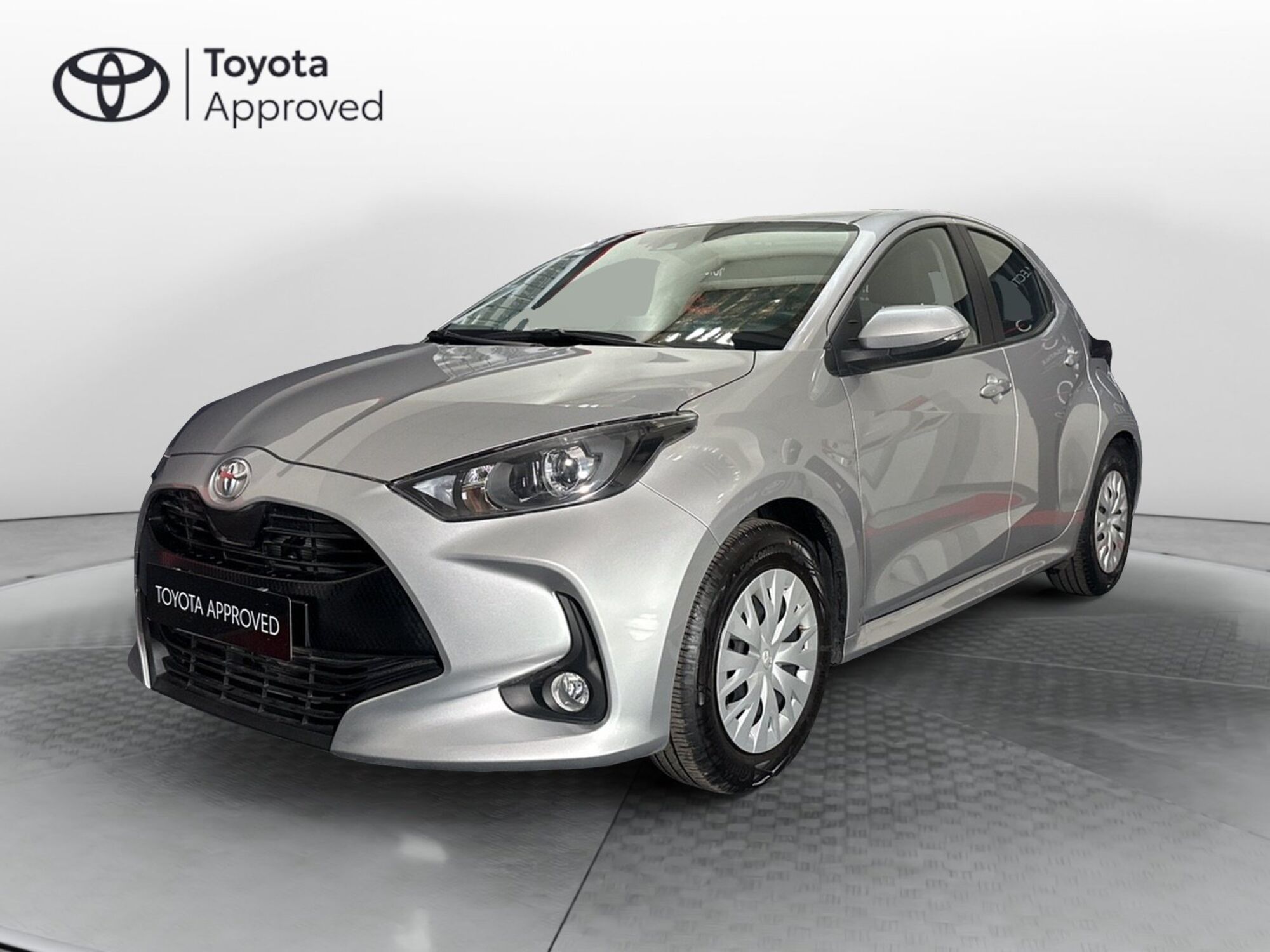 Toyota Yaris 1.0 5 porte Active  del 2023 usata a Viterbo