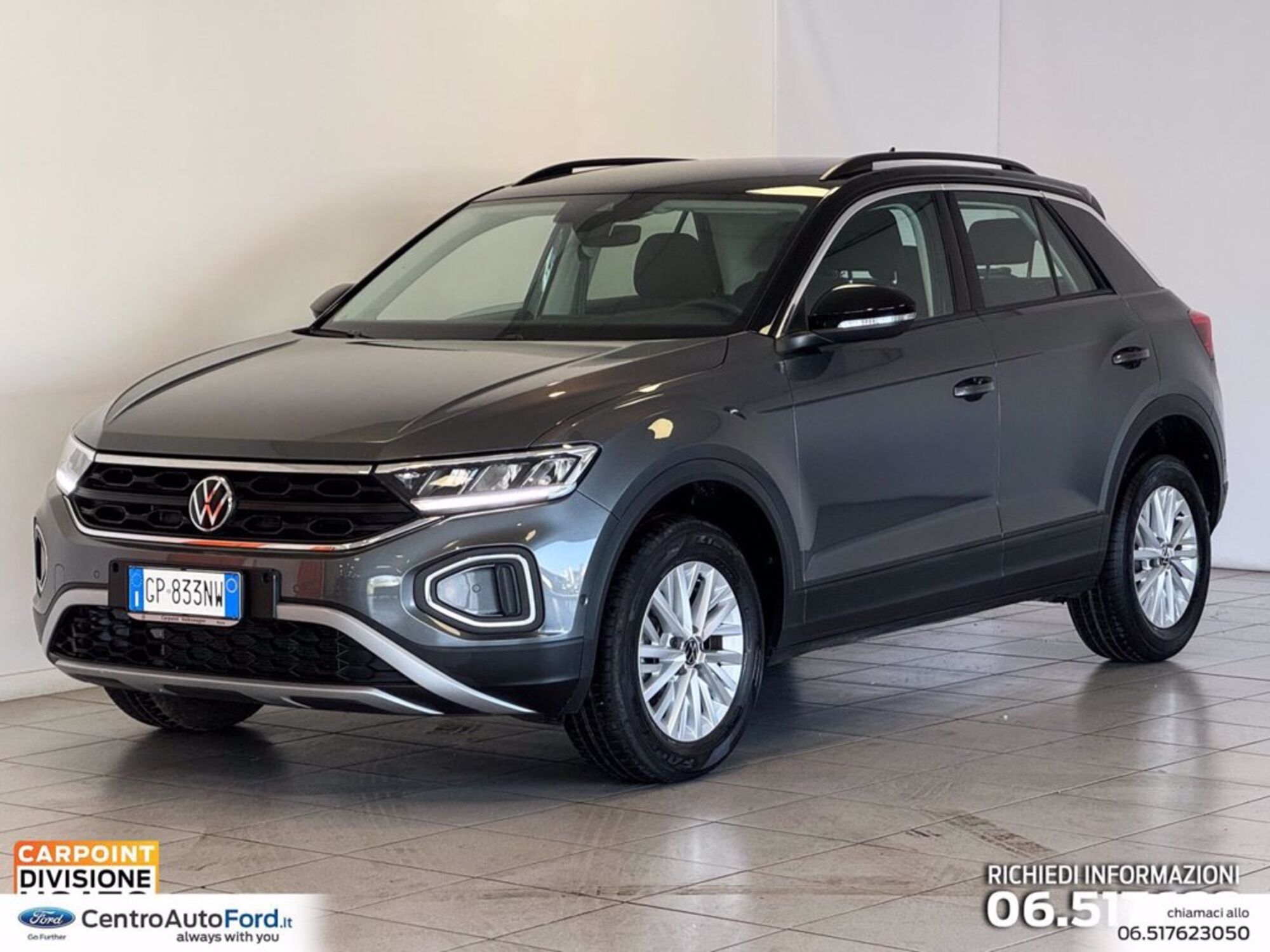 Volkswagen T-Roc 2.0 tdi Life 115cv del 2023 usata a Albano Laziale