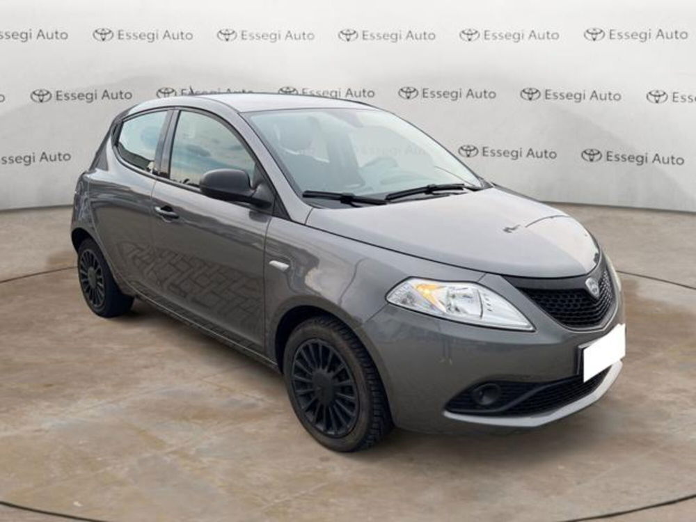 Lancia Ypsilon usata a Vercelli (3)