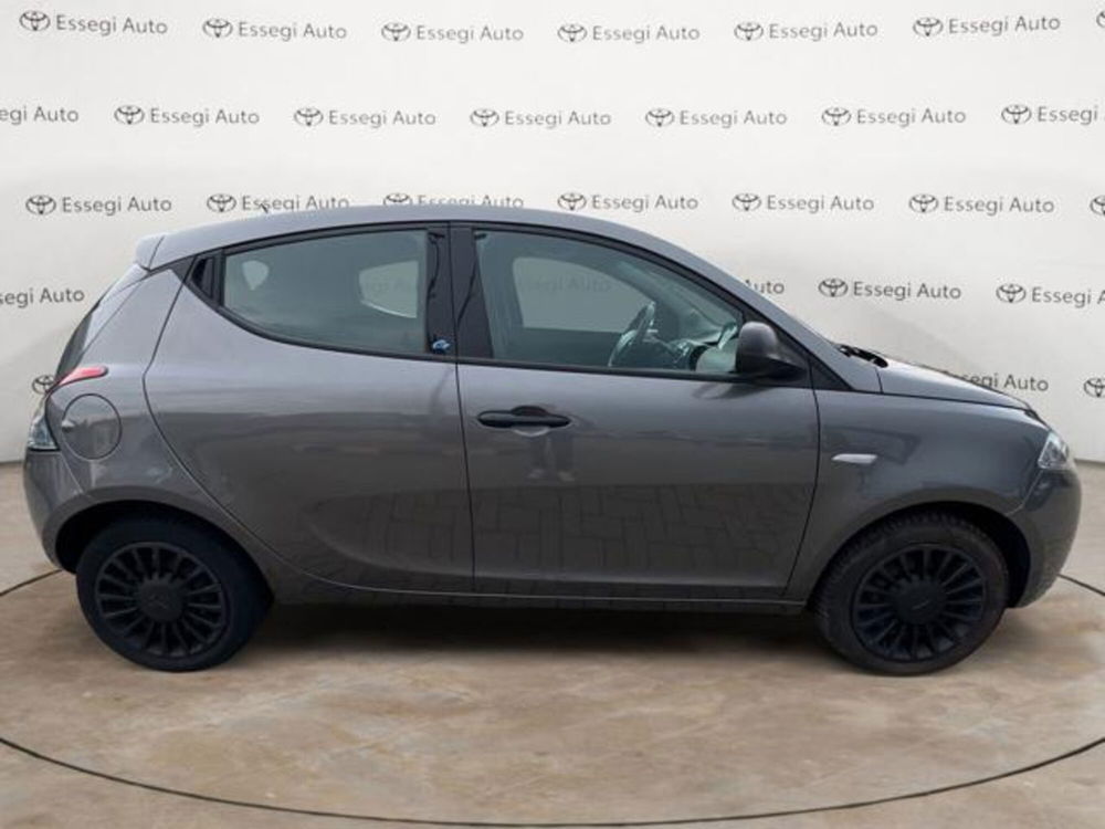 Lancia Ypsilon usata a Vercelli (4)