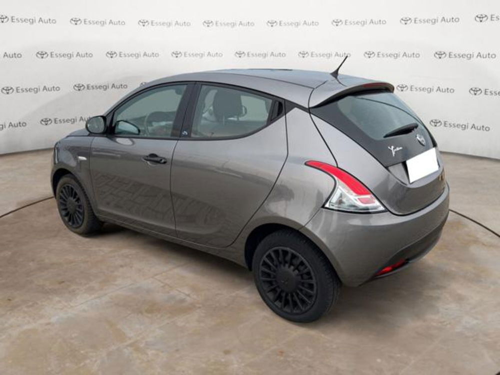 Lancia Ypsilon usata a Vercelli (7)