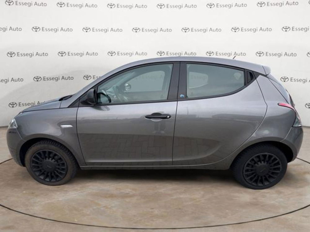 Lancia Ypsilon usata a Vercelli (8)