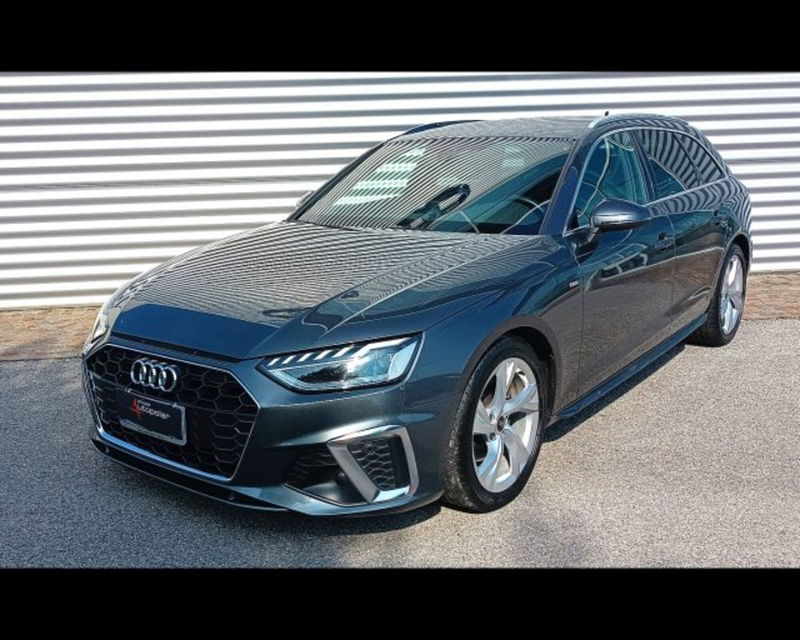 Audi A4 Avant 35 2.0 tdi mhev S Line edition 163cv s-tronic del 2022 usata a Conegliano