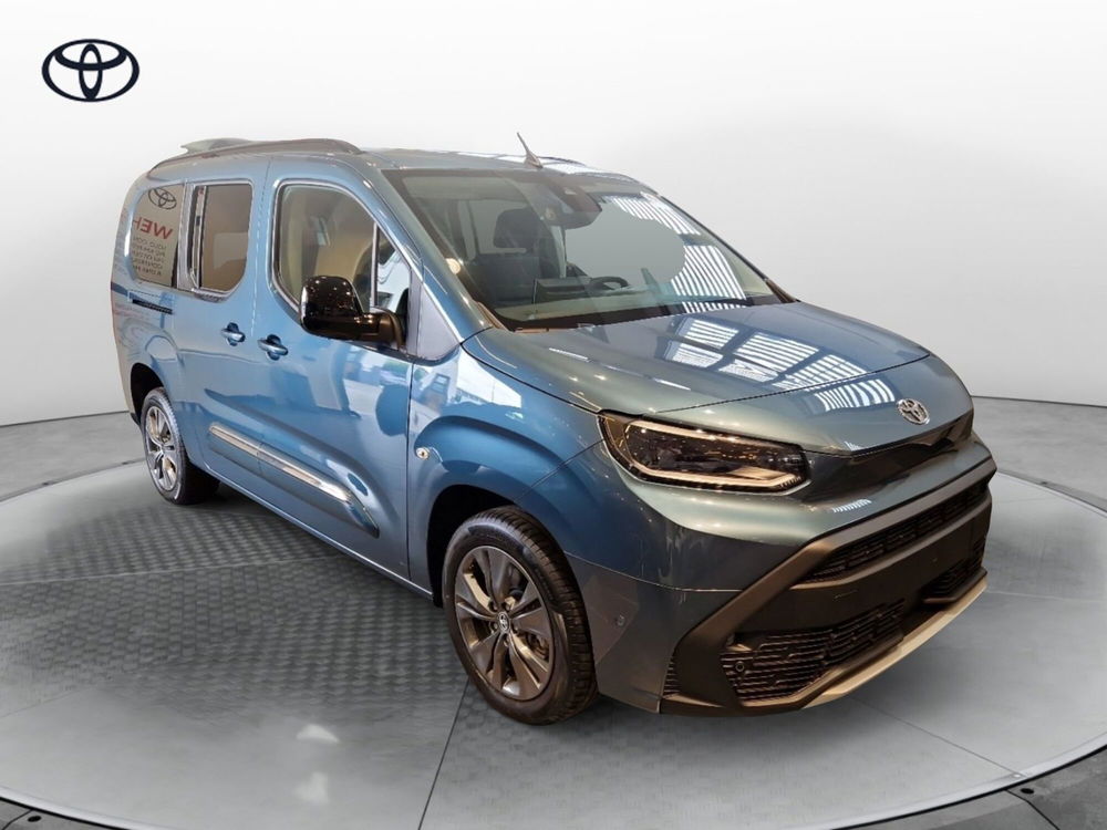 Toyota Proace City Verso nuova a Cremona (2)