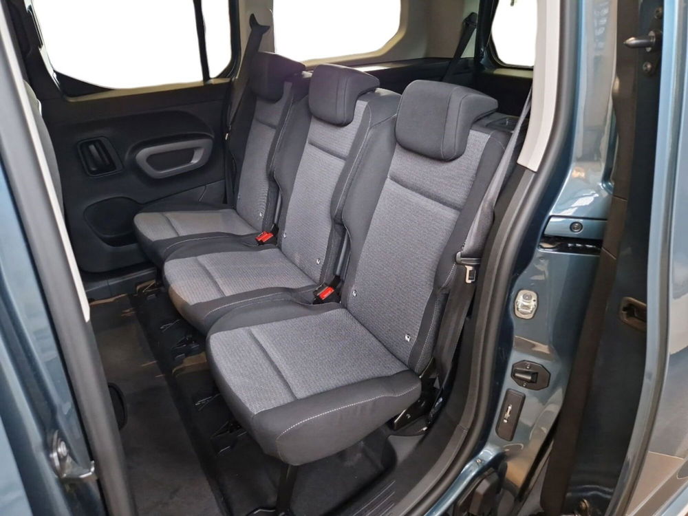 Toyota Proace City Verso nuova a Cremona (8)