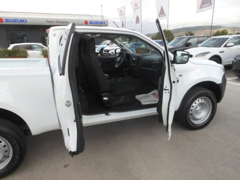 Isuzu D-Max Pick-up nuova a L'Aquila (6)