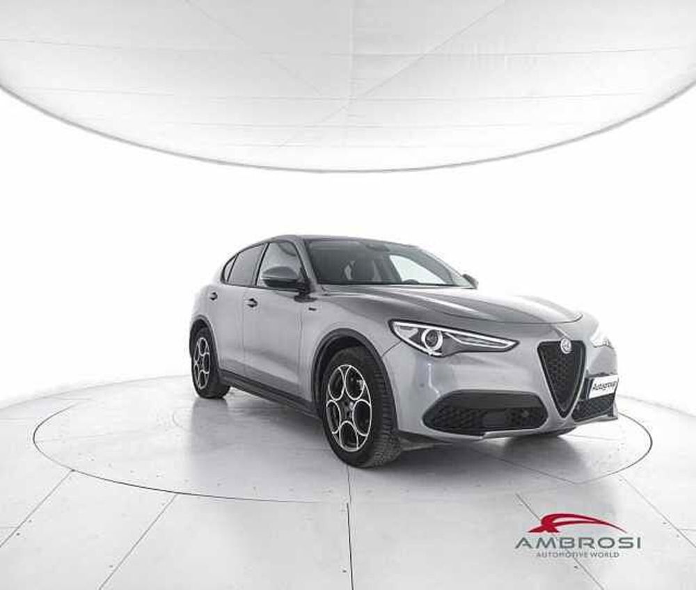 Alfa Romeo Stelvio usata a Perugia (2)