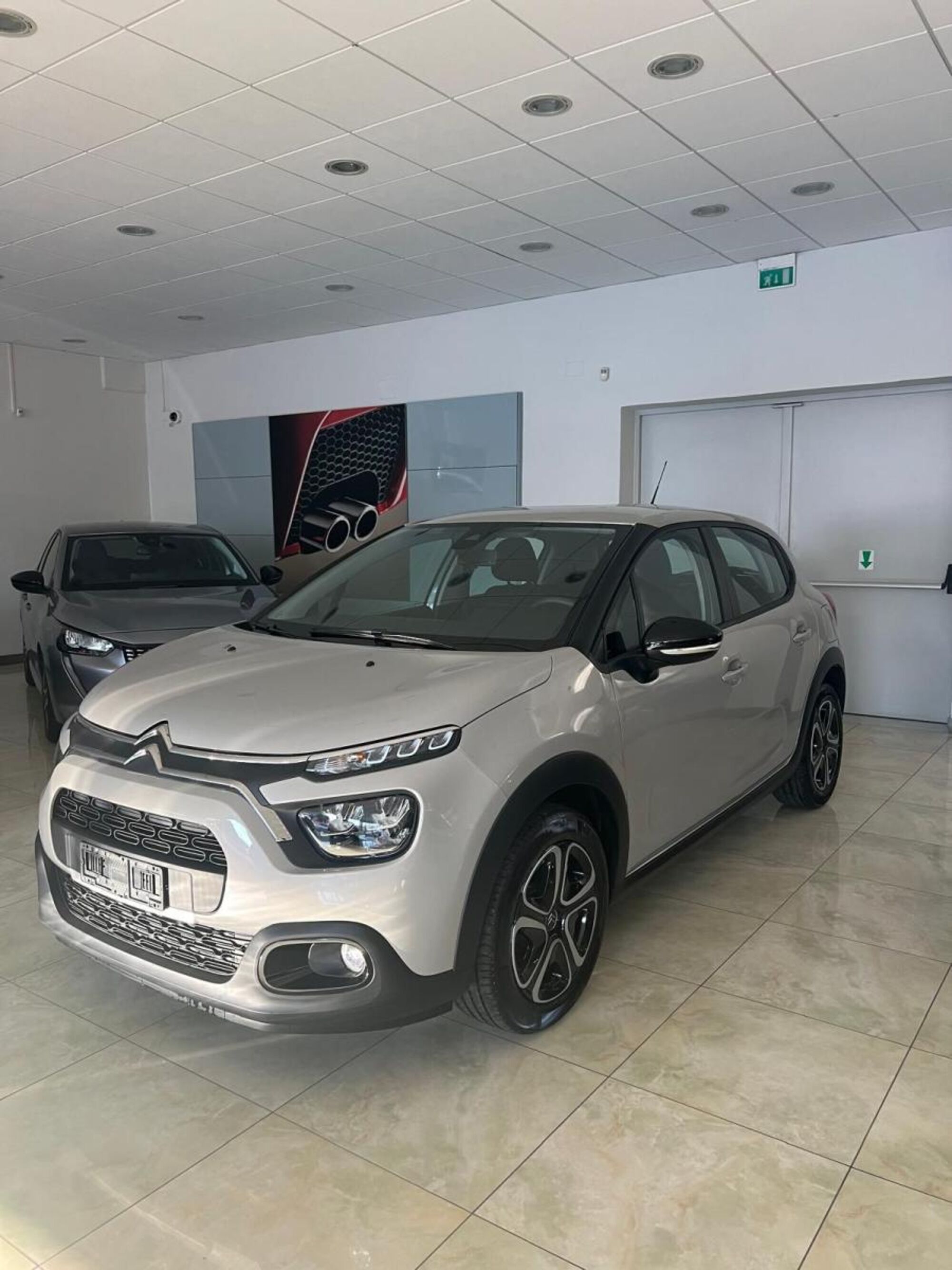 Citroen C3 1.2 puretech Plus s&amp;s 83cv nuova a Castellammare di Stabia