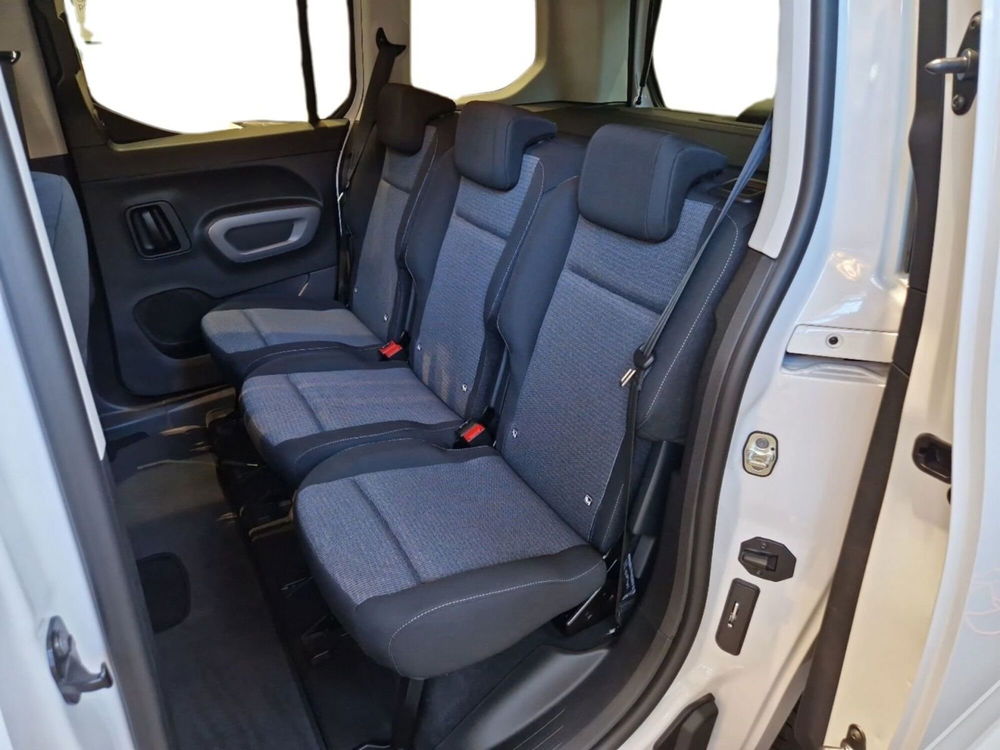 Toyota Proace City Verso nuova a Cremona (8)