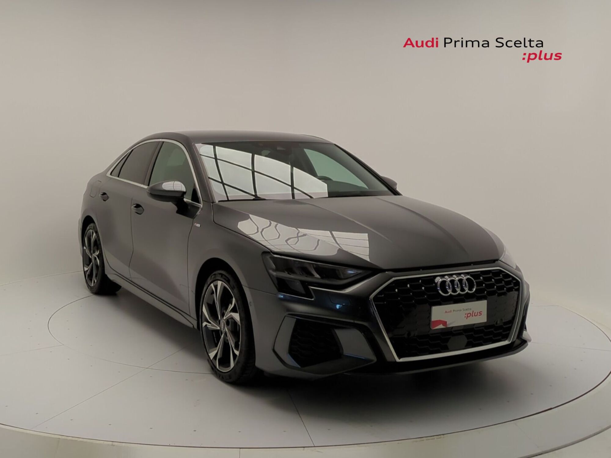 Audi A3 Sedan 35 TDI S tronic S line edition  del 2023 usata a Pratola Serra