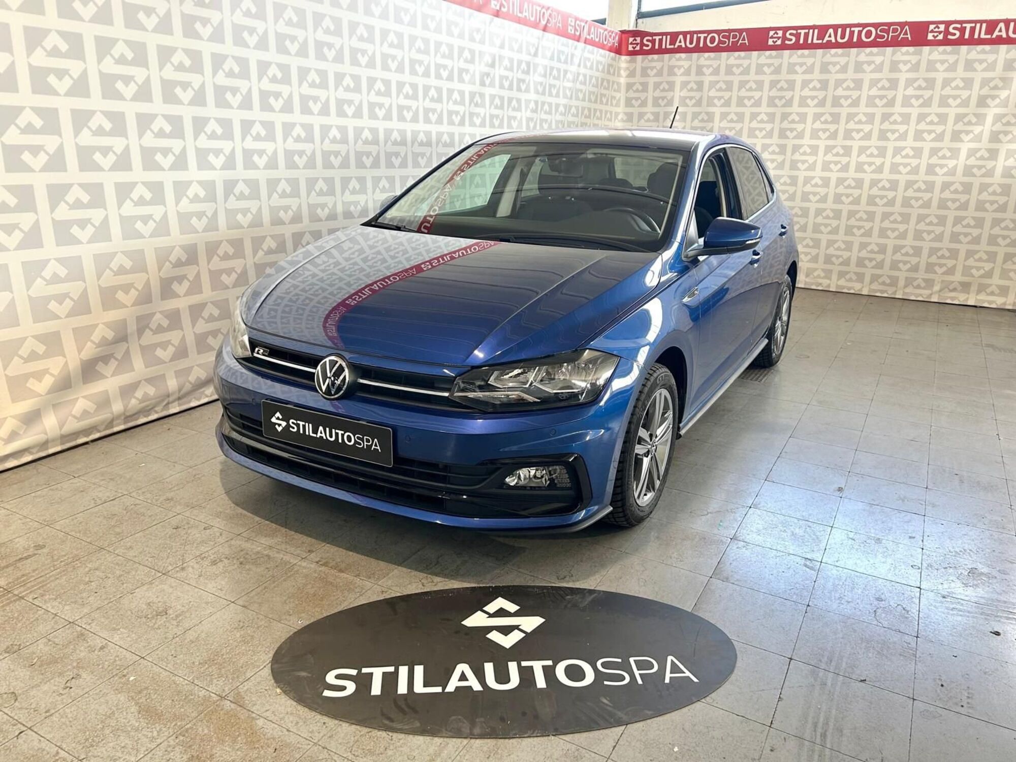 Volkswagen Polo 1.0 tsi R-Line 95cv del 2021 usata a Prato