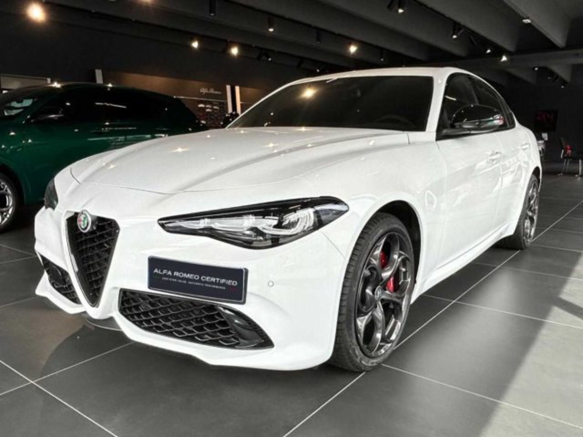 Alfa Romeo Giulia 2.2 Turbodiesel 210 CV AT8 AWD Q4 Veloce  nuova a Caspoggio