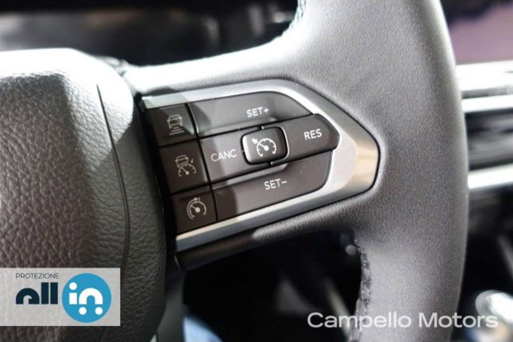 Jeep Compass nuova a Venezia (12)