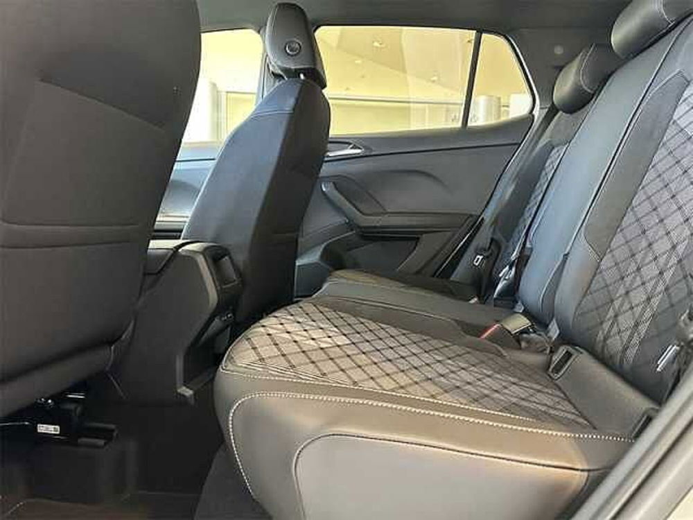 Volkswagen T-Cross nuova a Cosenza (8)