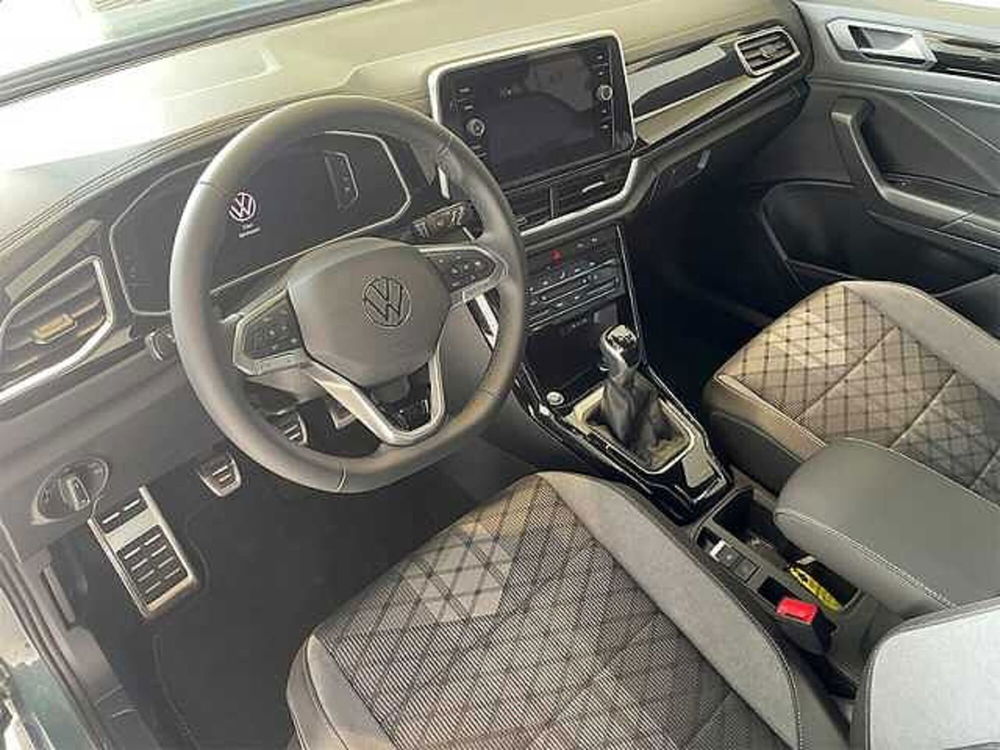 Volkswagen T-Roc nuova a Cosenza (9)