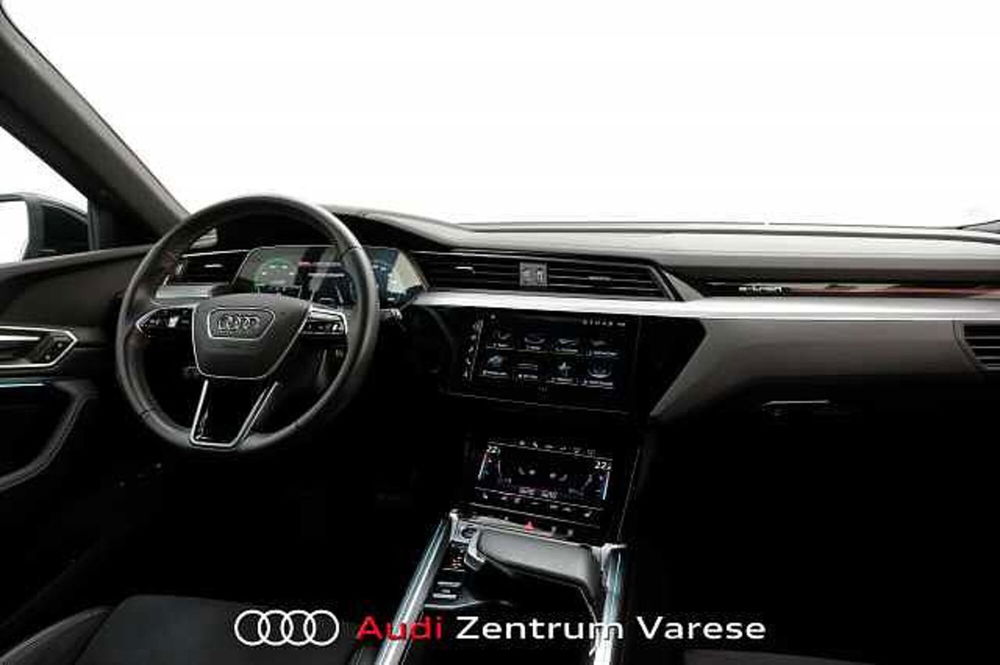 Audi Q8 Sportback usata a Varese (9)