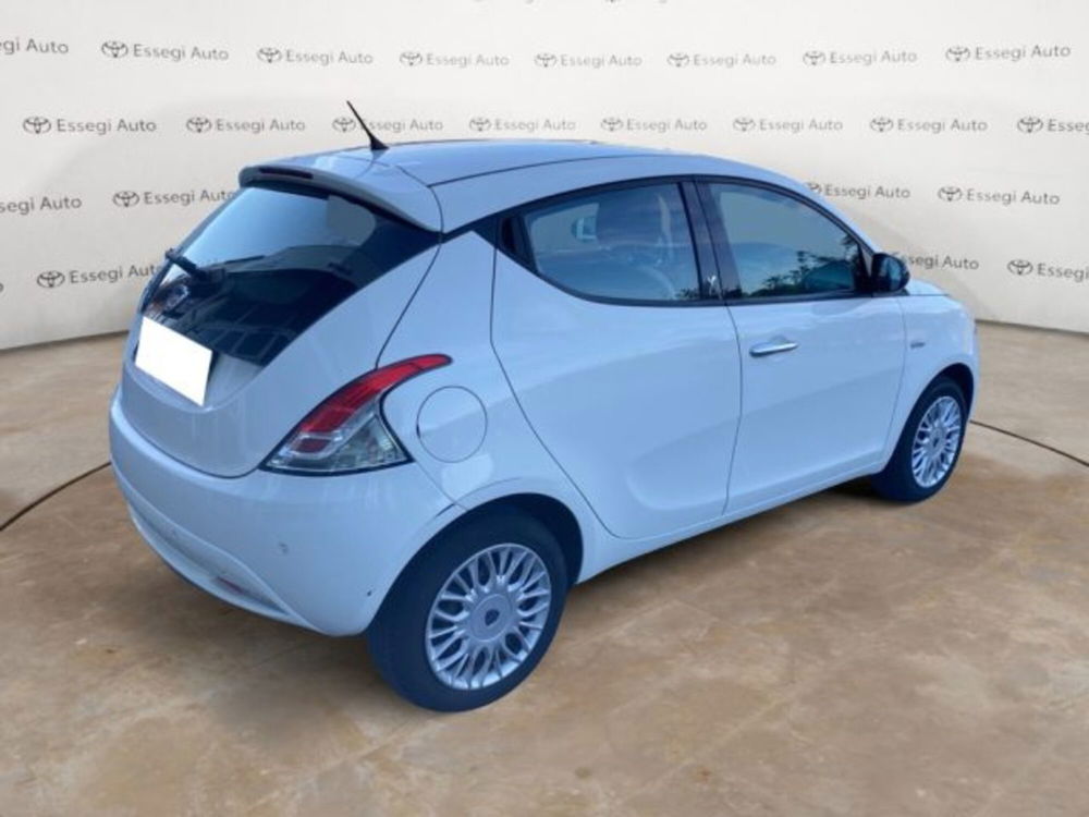 Lancia Ypsilon usata a Vercelli (17)