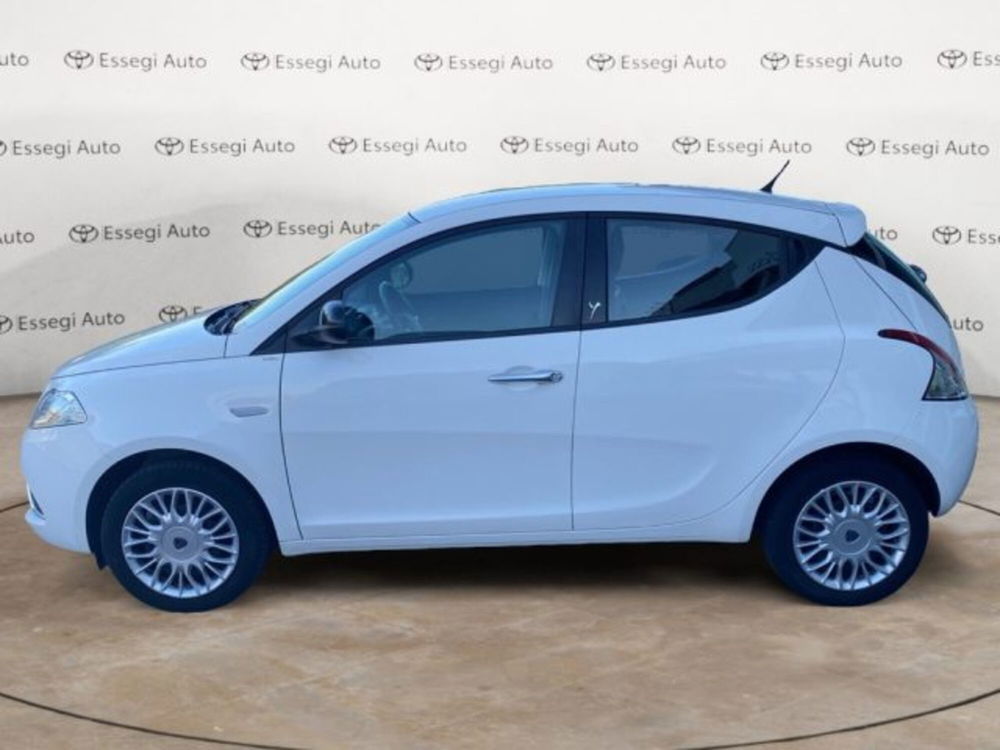 Lancia Ypsilon usata a Vercelli (2)