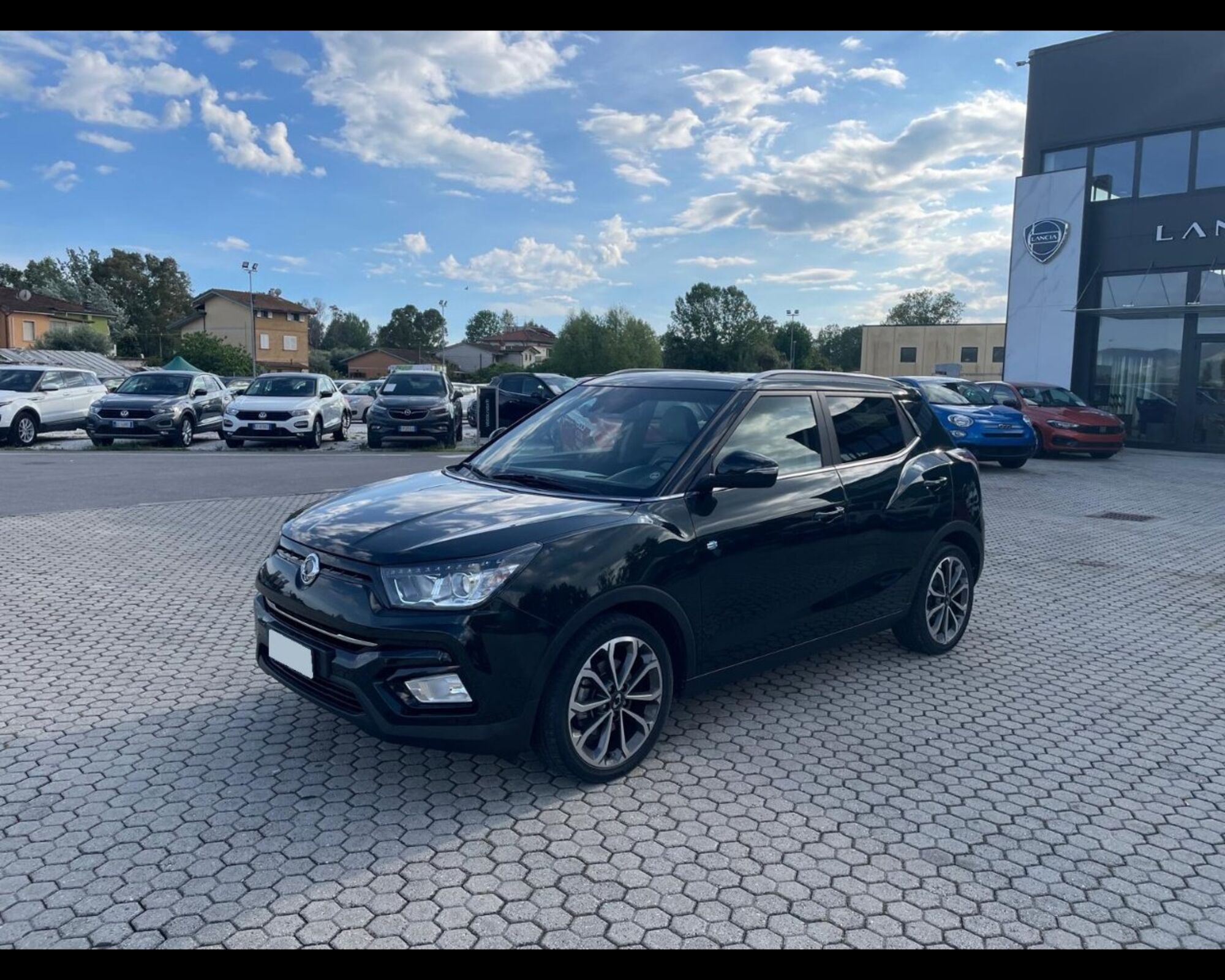 Ssangyong Tivoli 1.6d 2WD Easy  del 2019 usata a Massarosa