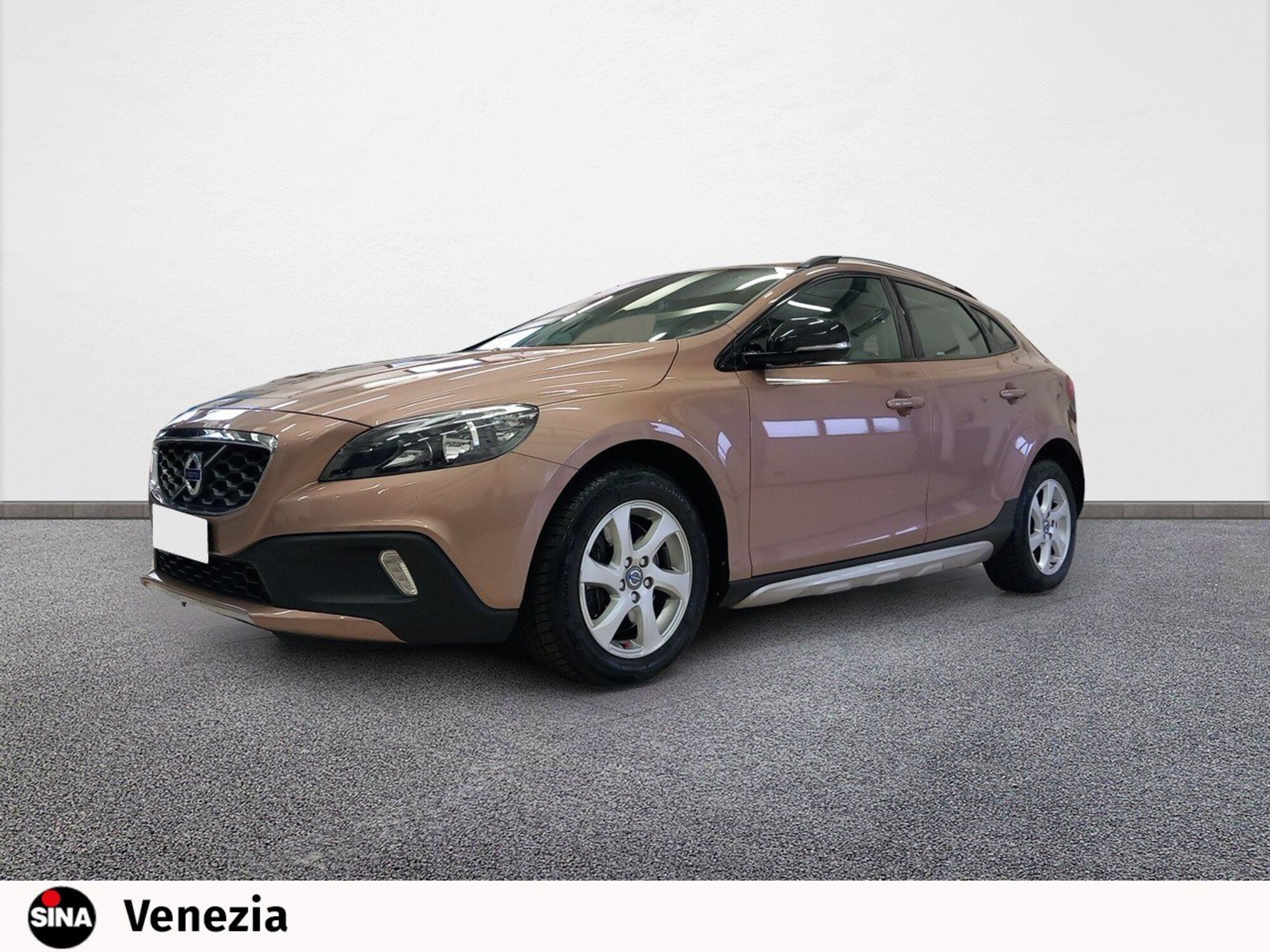 Volvo V40 Cross Country D3 Geartronic Momentum  del 2013 usata a Venezia