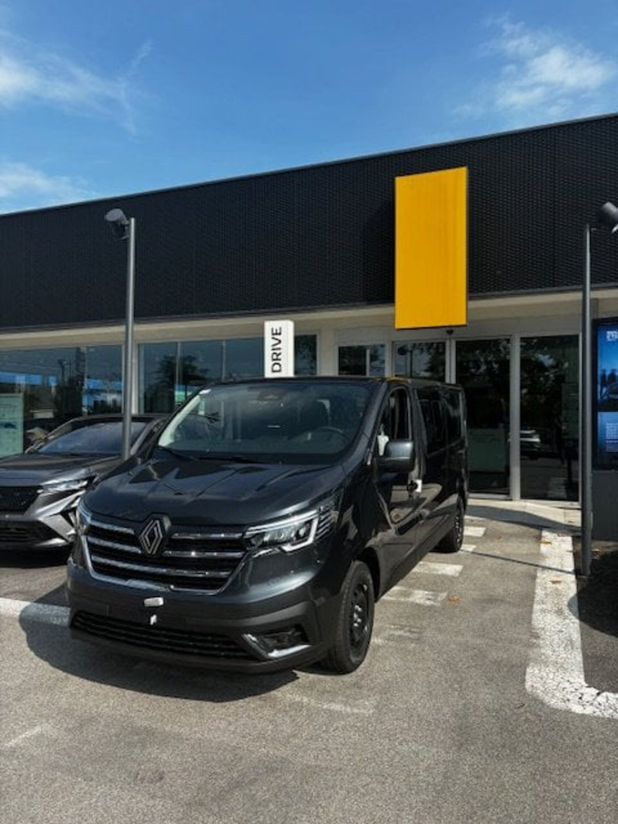 Renault Trafic Furgone BluedCi 150CV EDC PL-TN SpaceClass nuova a Montebelluna