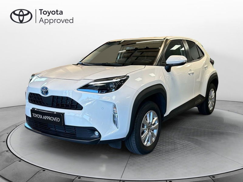 Toyota Yaris Cross 1.5 Hybrid 5p. E-CVT AWD-i Premiere del 2023 usata a Catanzaro