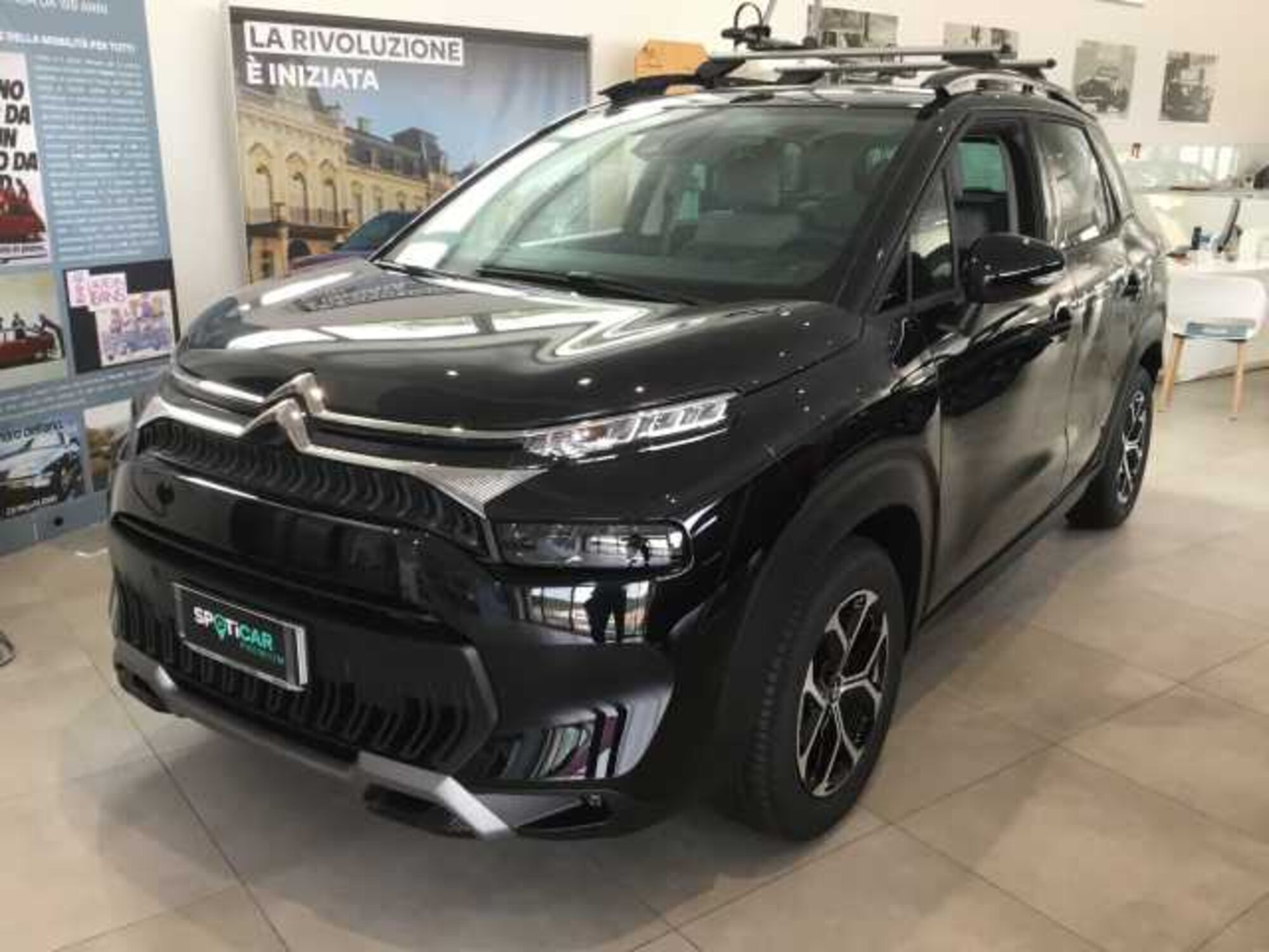 Citroen C3 Aircross 1.2 puretech Plus s&amp;s 110cv nuova a Varese