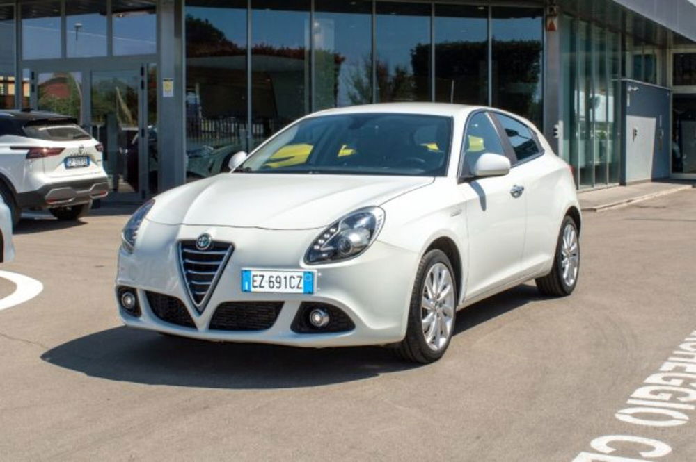 Alfa Romeo Giulietta usata a Latina (3)