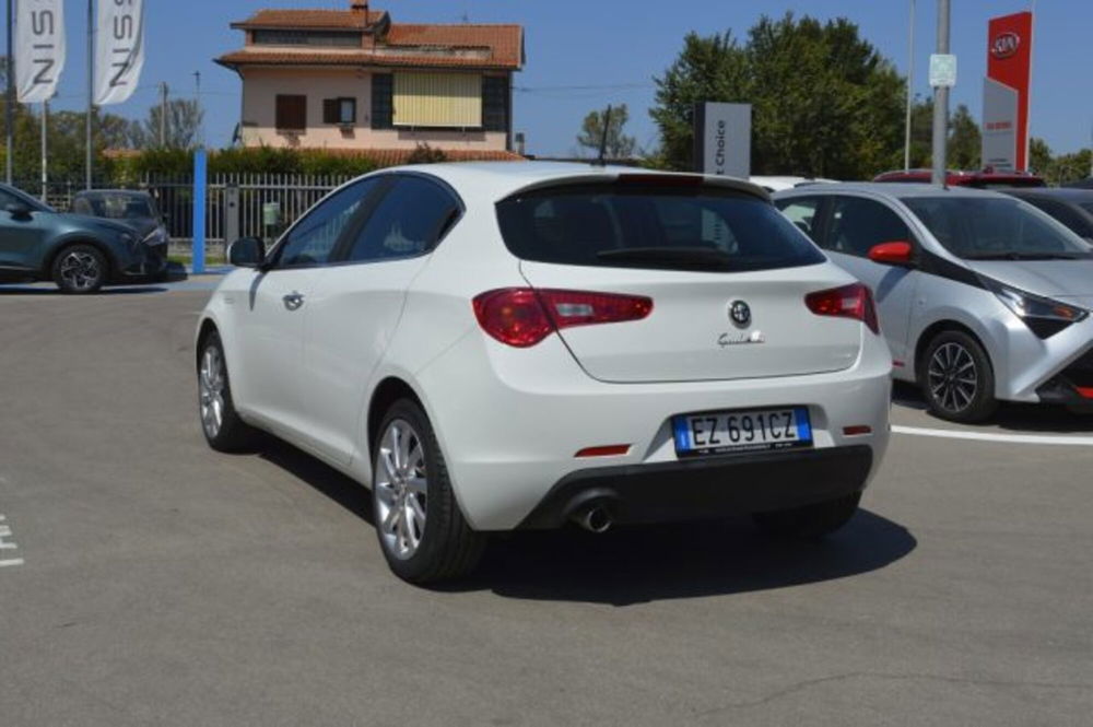 Alfa Romeo Giulietta usata a Latina (5)