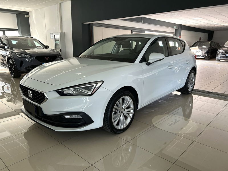 SEAT Leon 1.5 eTSI 150 CV DSG Business del 2021 usata a Ferrara