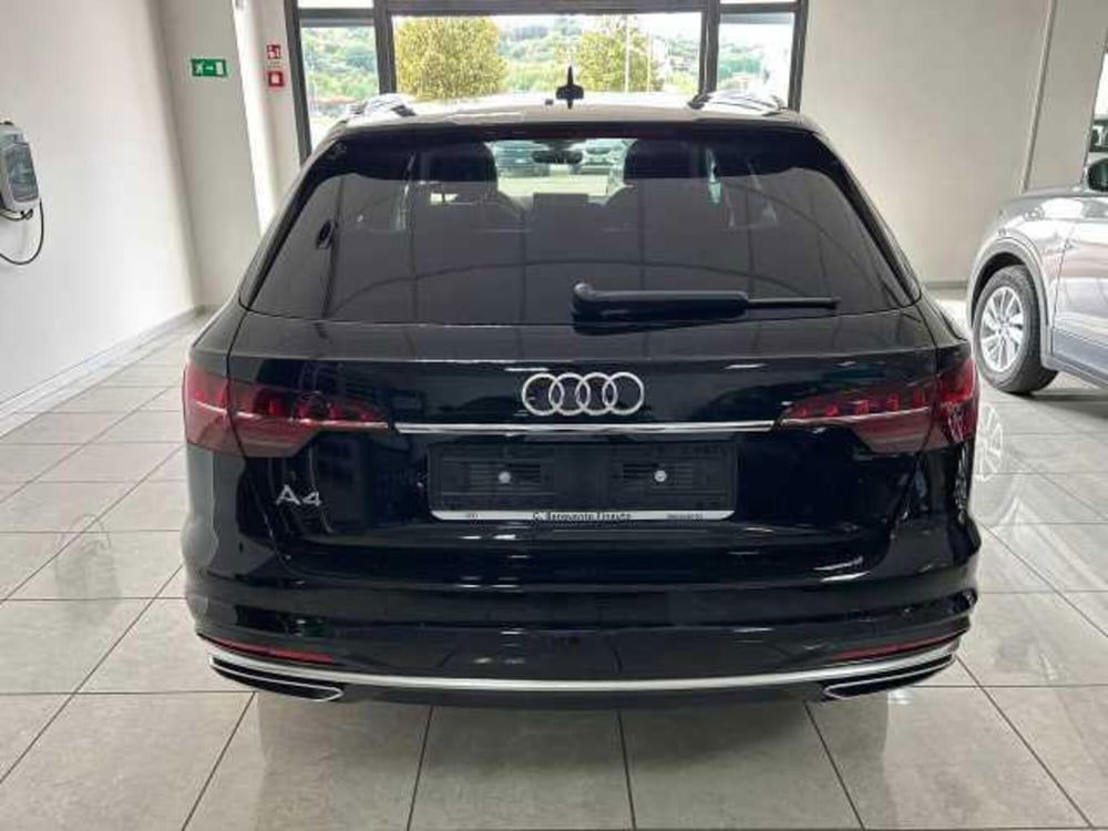 Audi A4 Avant nuova a Avellino (8)