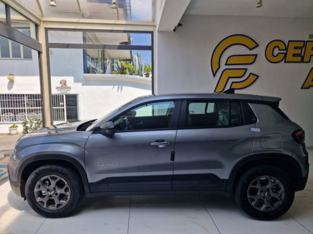 Jeep Avenger nuova a Napoli (3)