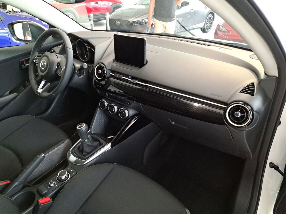 Mazda Mazda2 Hybrid nuova a Arezzo (10)