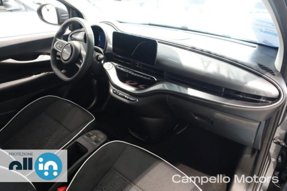 Fiat 500e nuova a Venezia (16)