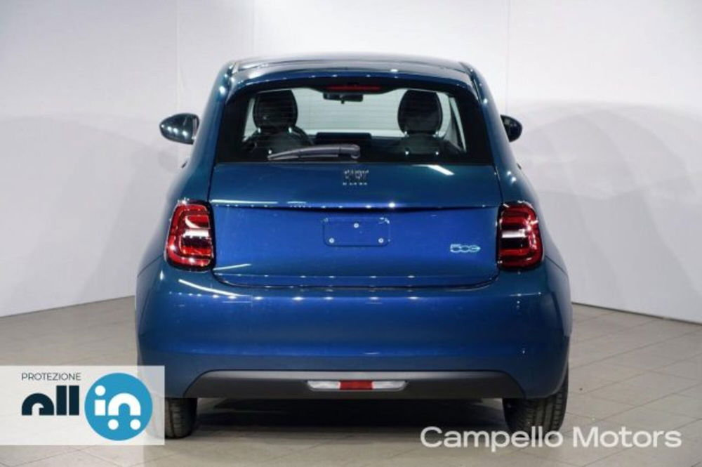 Fiat 500e nuova a Venezia (4)