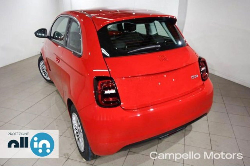 Fiat 500e nuova a Venezia (2)