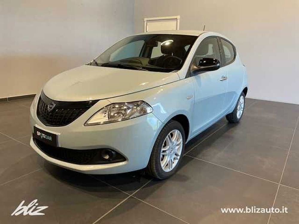 Lancia Ypsilon usata a Udine