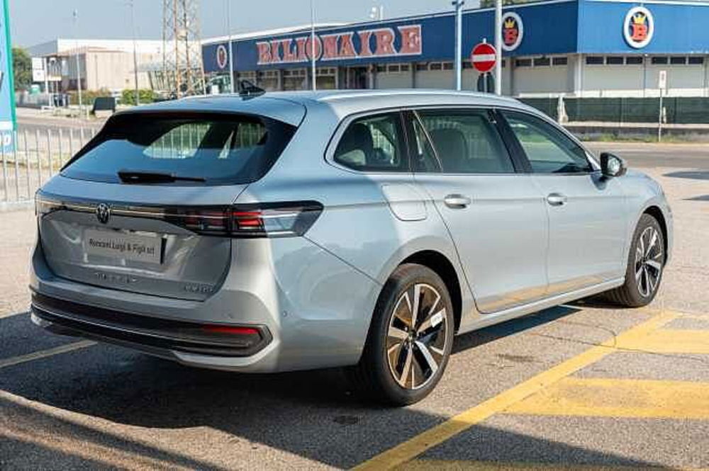 Volkswagen Passat nuova a Rovigo (10)