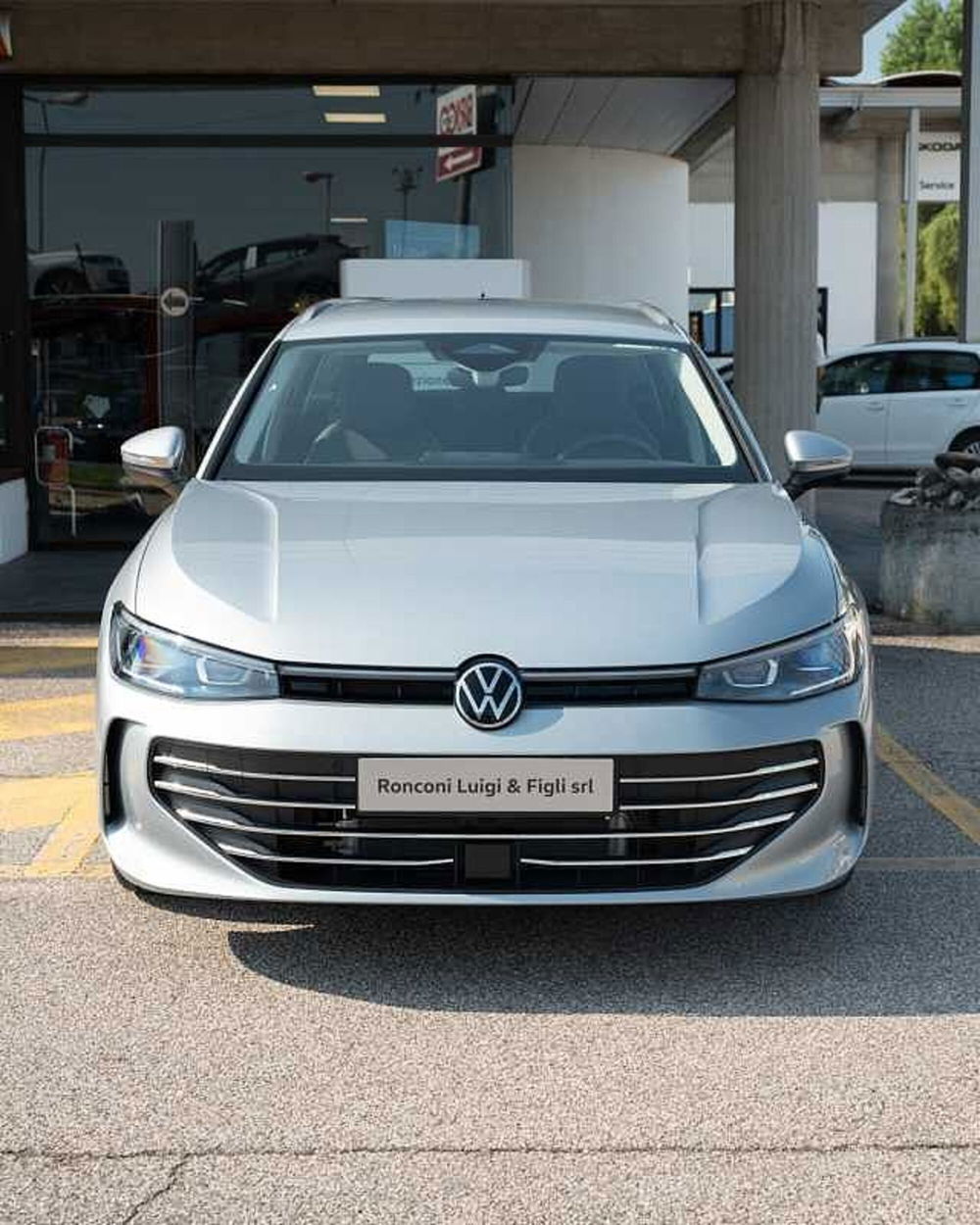 Volkswagen Passat nuova a Rovigo (2)