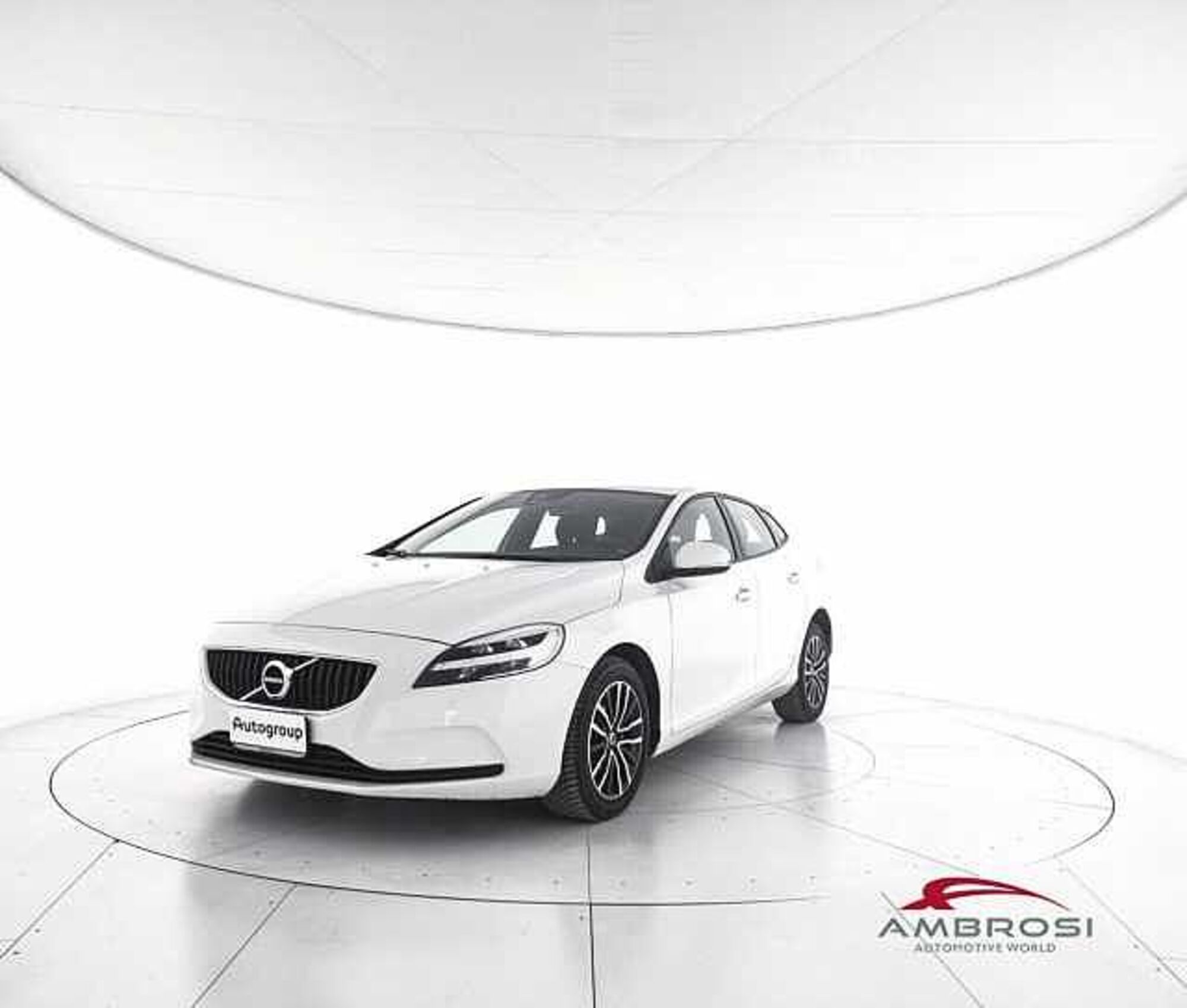 Volvo V40 D2 Business Plus  del 2019 usata a Corciano