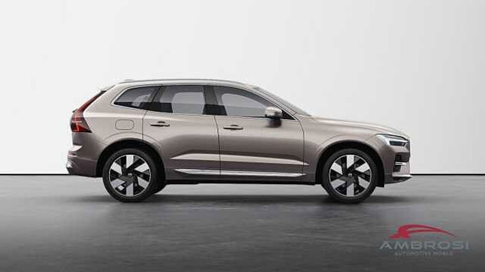 Volvo XC60 nuova a Viterbo (4)