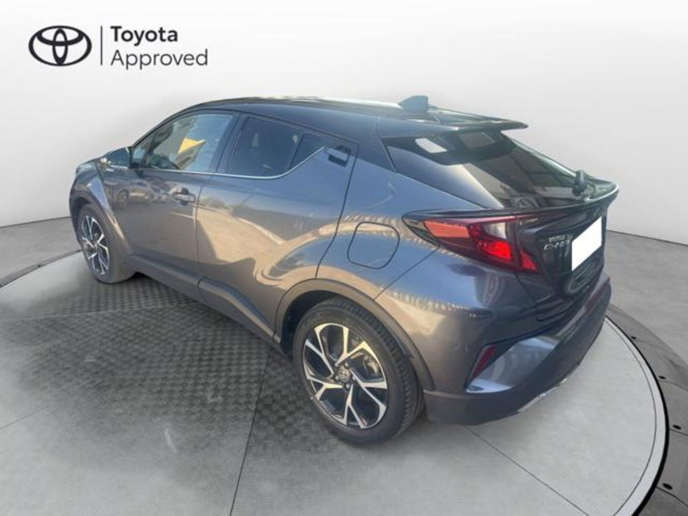 Toyota Toyota C-HR usata a Sassari (3)