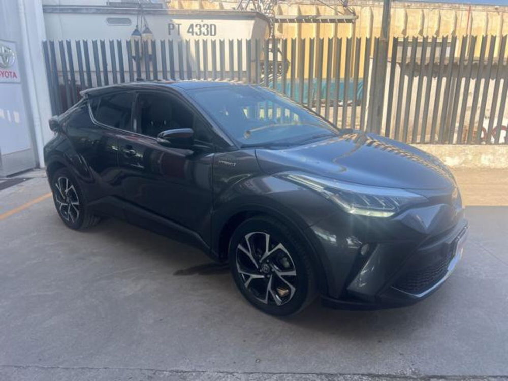 Toyota Toyota C-HR usata a Sassari (8)