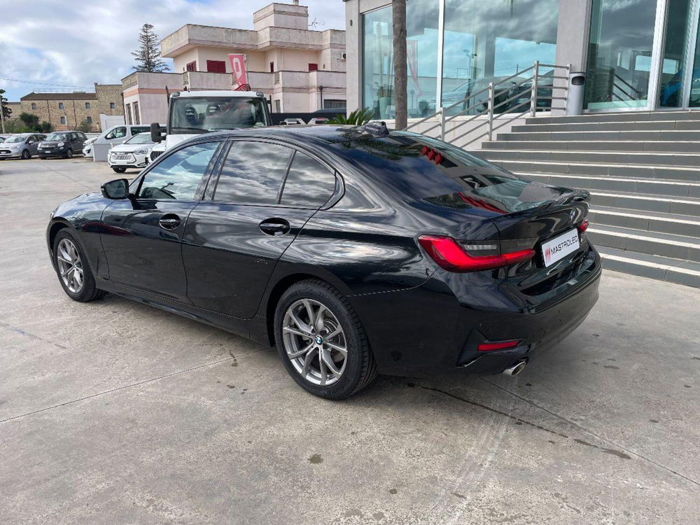 BMW Serie 3 usata a Lecce (14)