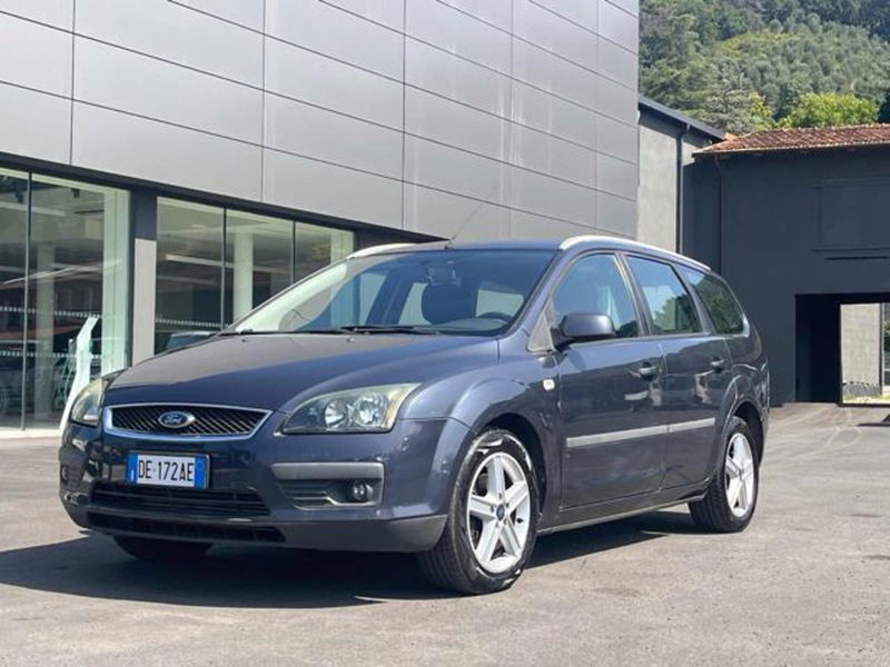 Ford Focus Station Wagon 1.6 TDCi (90CV) S.W.  del 2007 usata a Massarosa