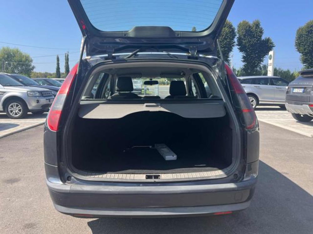 Ford Focus Station Wagon usata a Lucca (11)