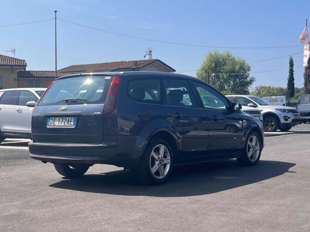 Ford Focus Station Wagon usata a Lucca (5)