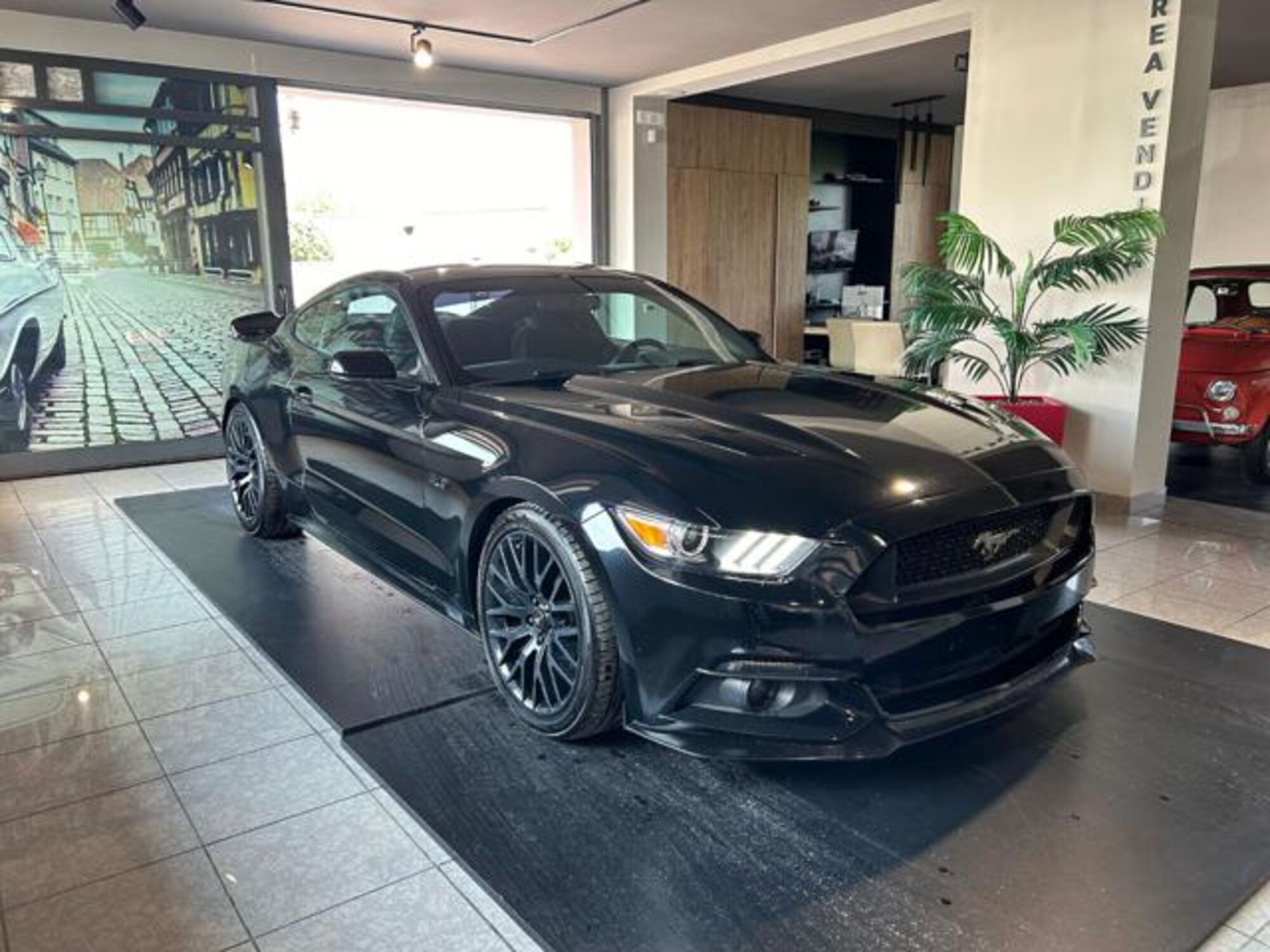 Ford Mustang Coup&eacute; Fastback 5.0 V8 TiVCT GT  del 2016 usata a Marigliano