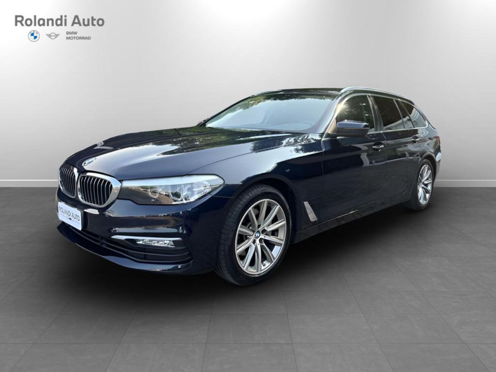 BMW Serie 5 Touring 520d  Business  del 2018 usata a Alessandria